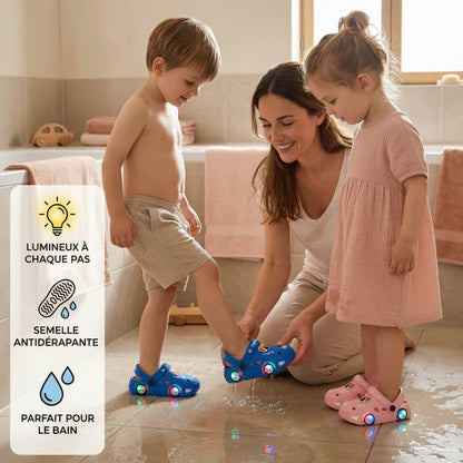 claquette enfant  Avec son design voiture