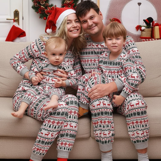 pyjama noel famille rennes et sapin